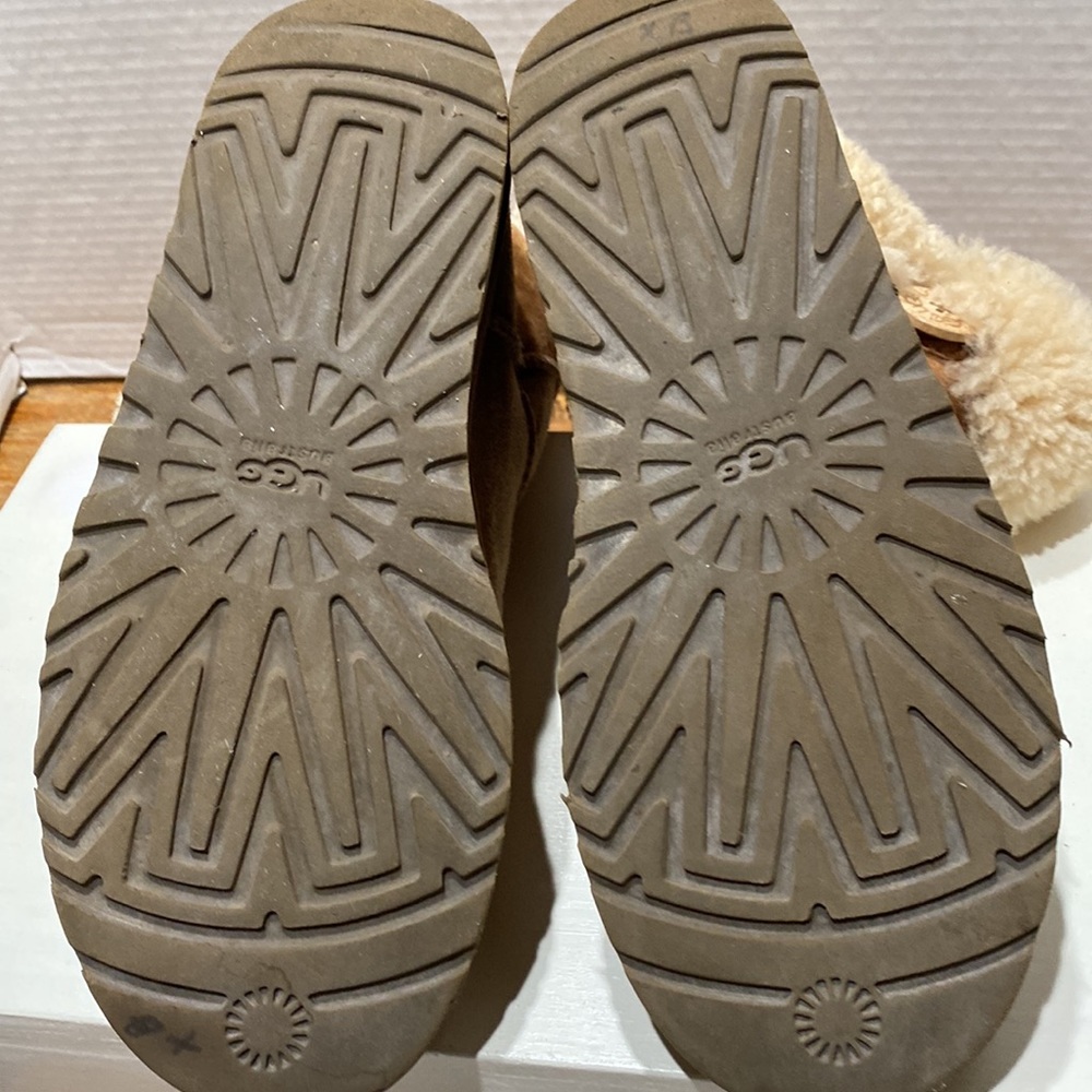 Ugg “Bailey Button” Tan Boots - image 8